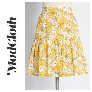 ModCloth Days in Doll Valley Tiered Skirt in Yellow Floral Size 14